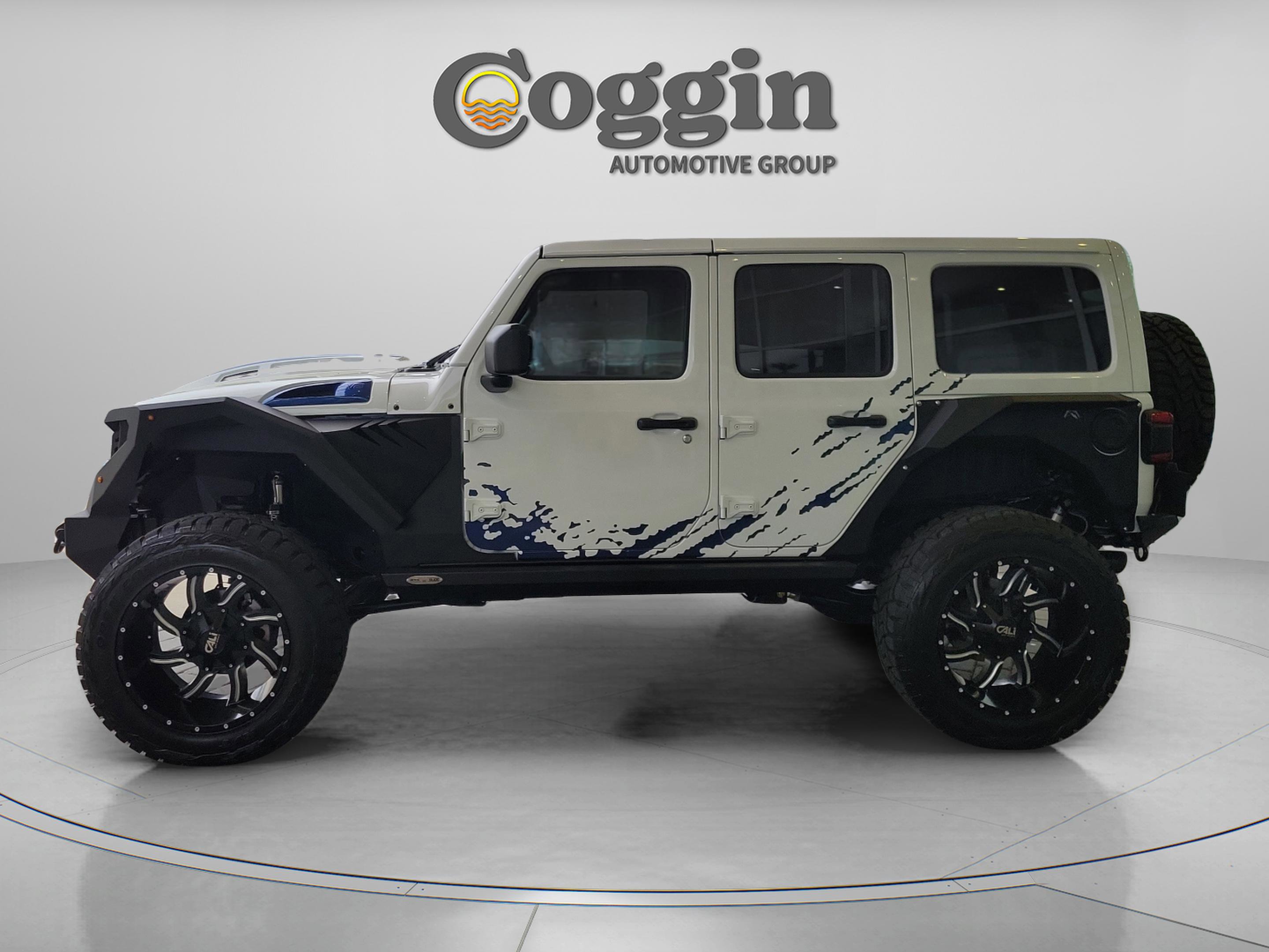 Used 2018 Jeep Wrangler Unlimited Sahara image 2