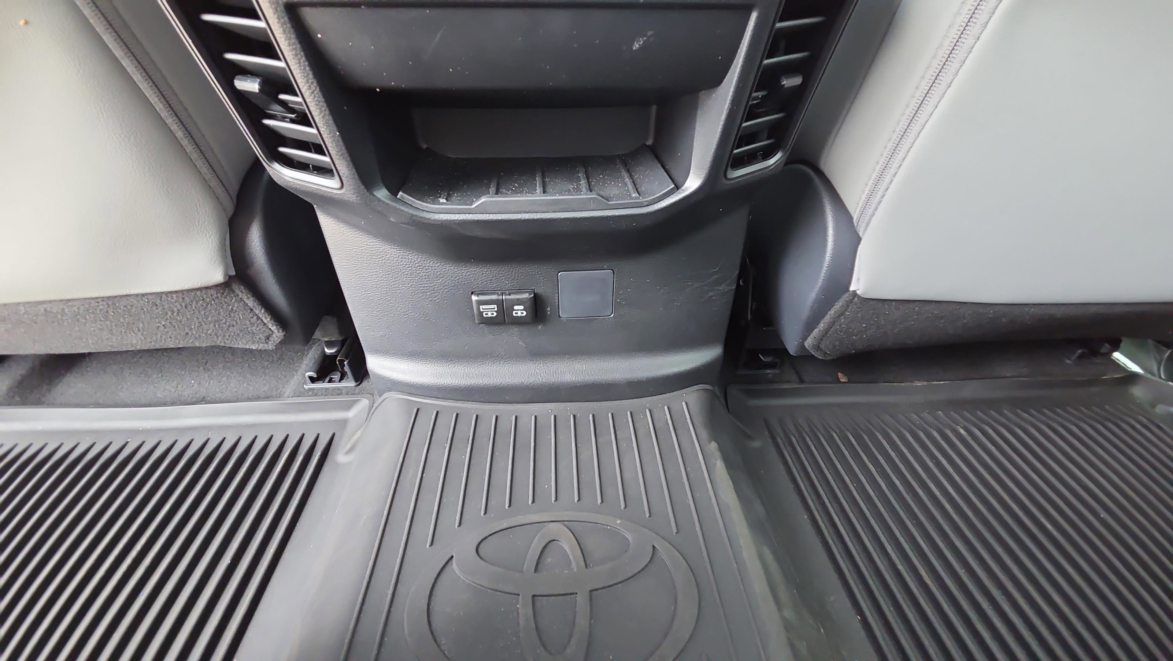 Certified 2025 Toyota Tundra SR5 w/ SR5 Premium Package RWD image 12