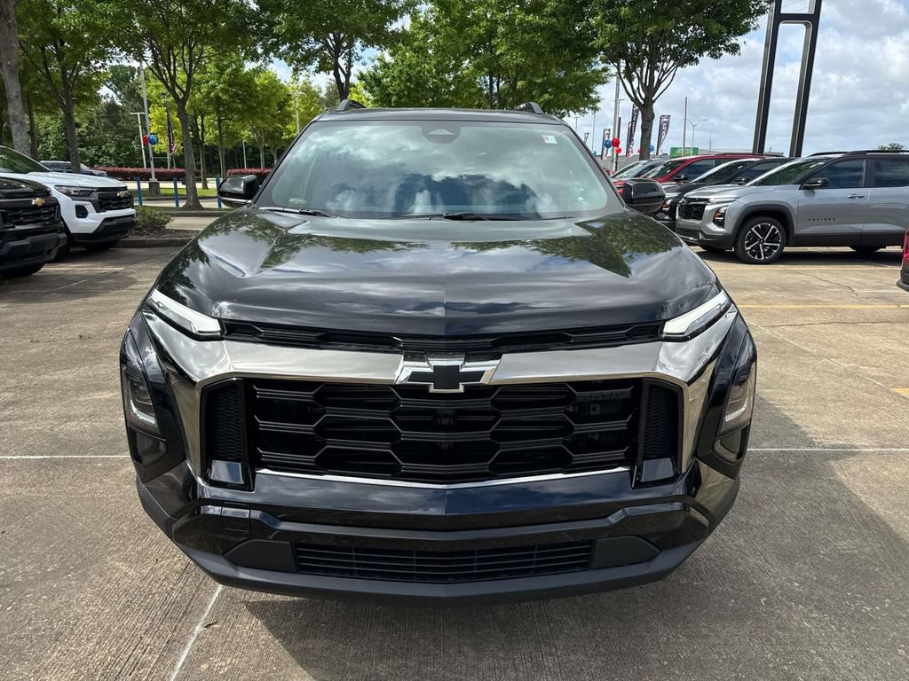New 2026 Chevrolet Equinox ACTIV w/ Convenience Package III FWD image 3