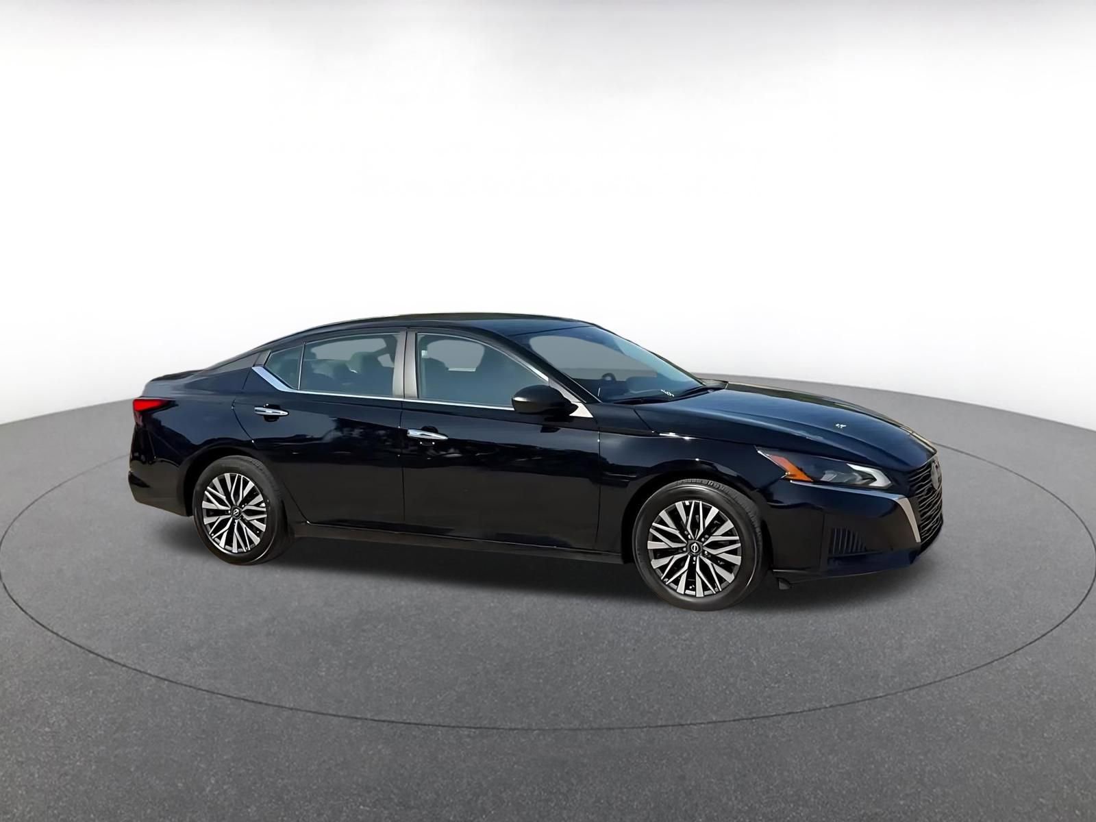 Used 2025 Nissan Altima 2.5 SV FWD video 2