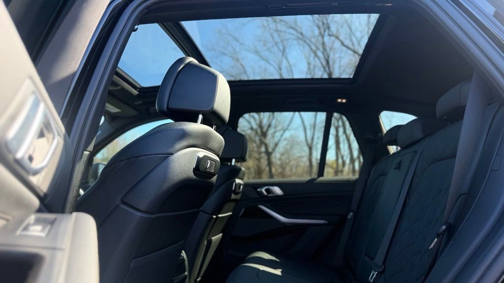 Certified 2024 BMW X5 xDrive40i w/ Premium Package image 25