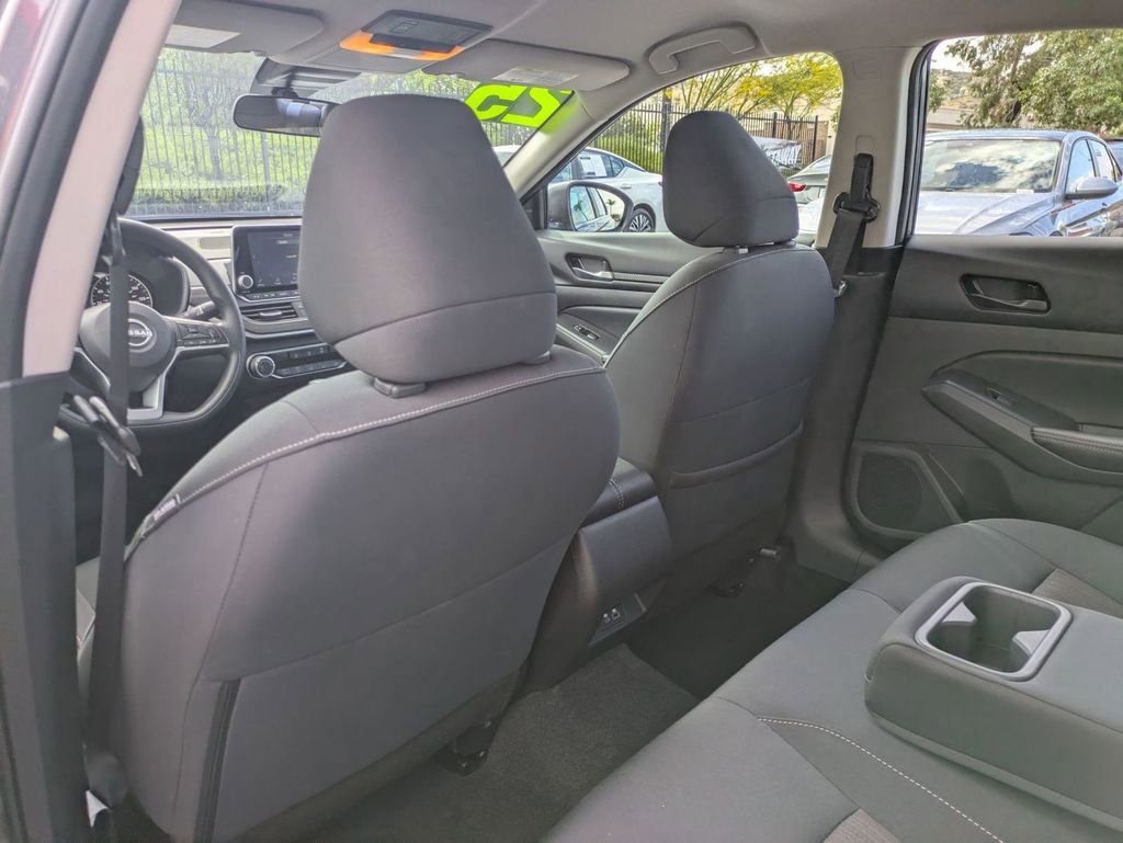 Used 2025 Nissan Altima 2.5 SV FWD image 26