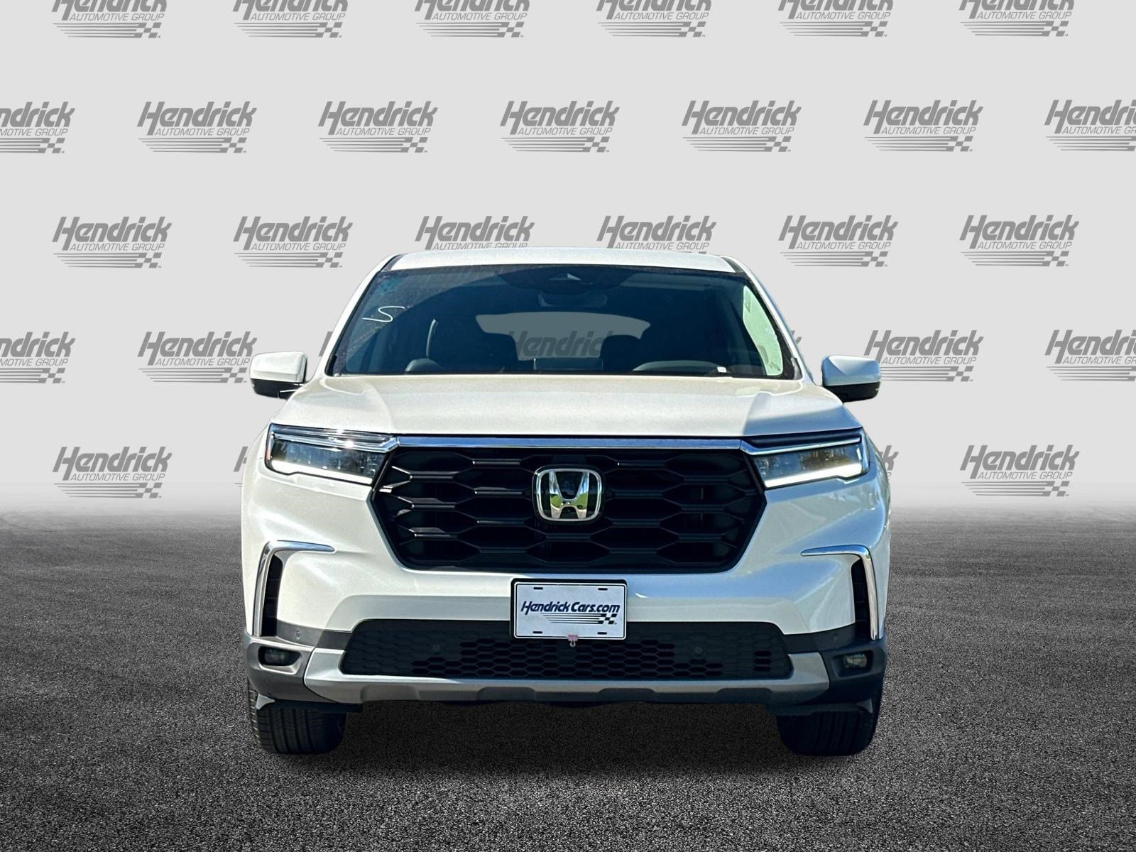 Used 2025 Honda Pilot EX-L image 10