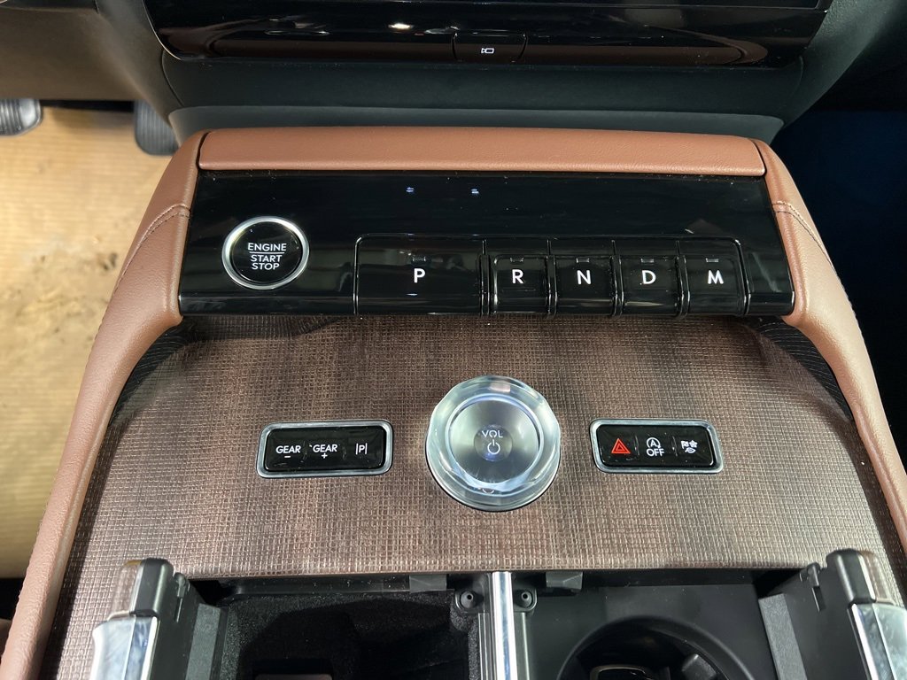 New 2026 Lincoln Navigator Reserve image 16