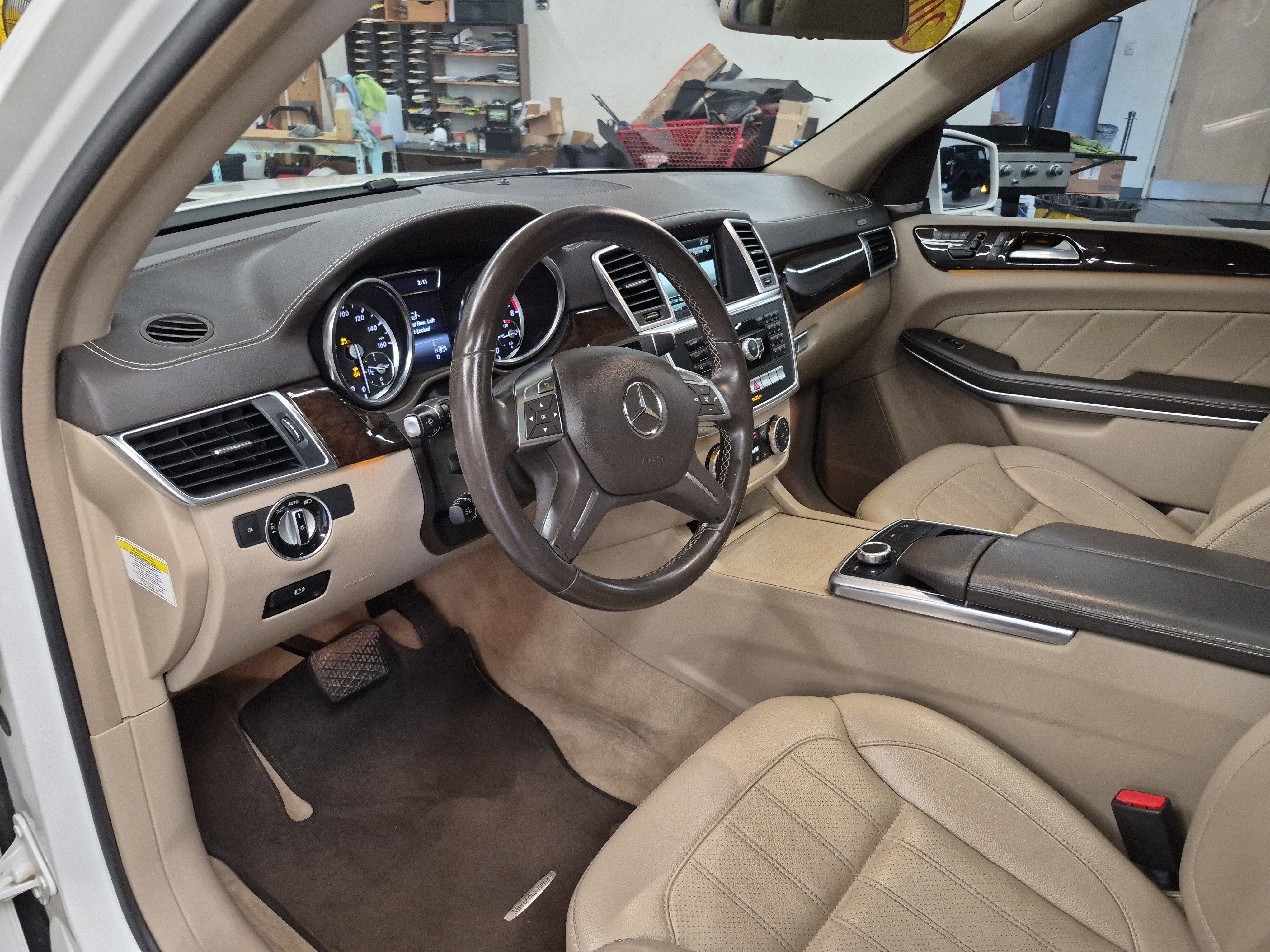 Used 2014 Mercedes-Benz GL 450 4MATIC image 12