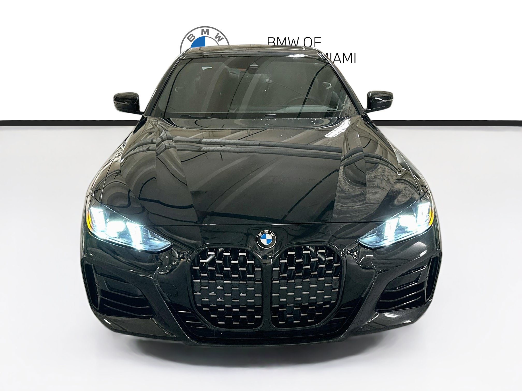 Used 2025 BMW 430i Coupe w/ M Sport Package RWD image 2