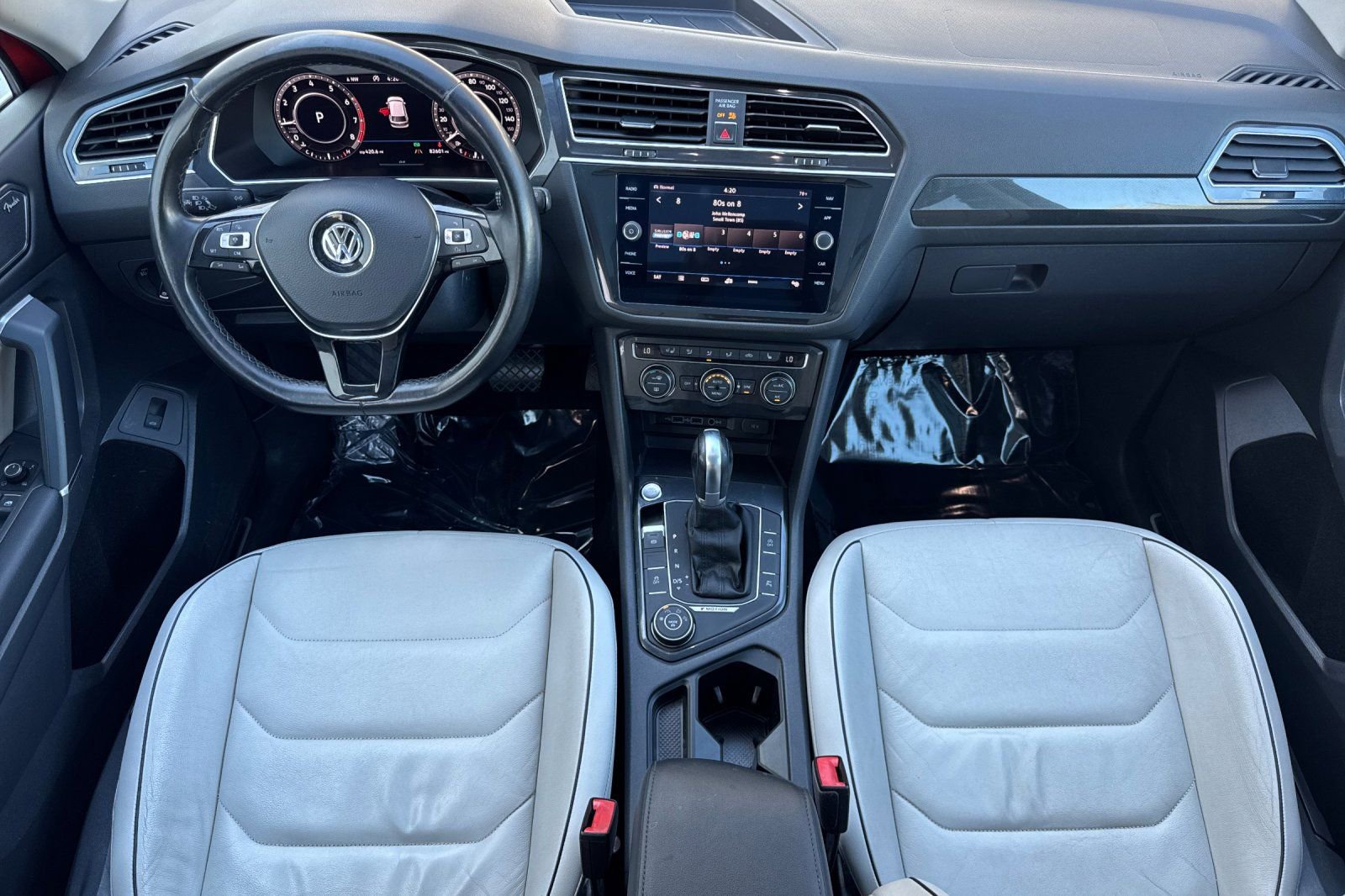 Used 2018 Volkswagen Tiguan SEL Premium w/ 3rd Row Seat Package image 3