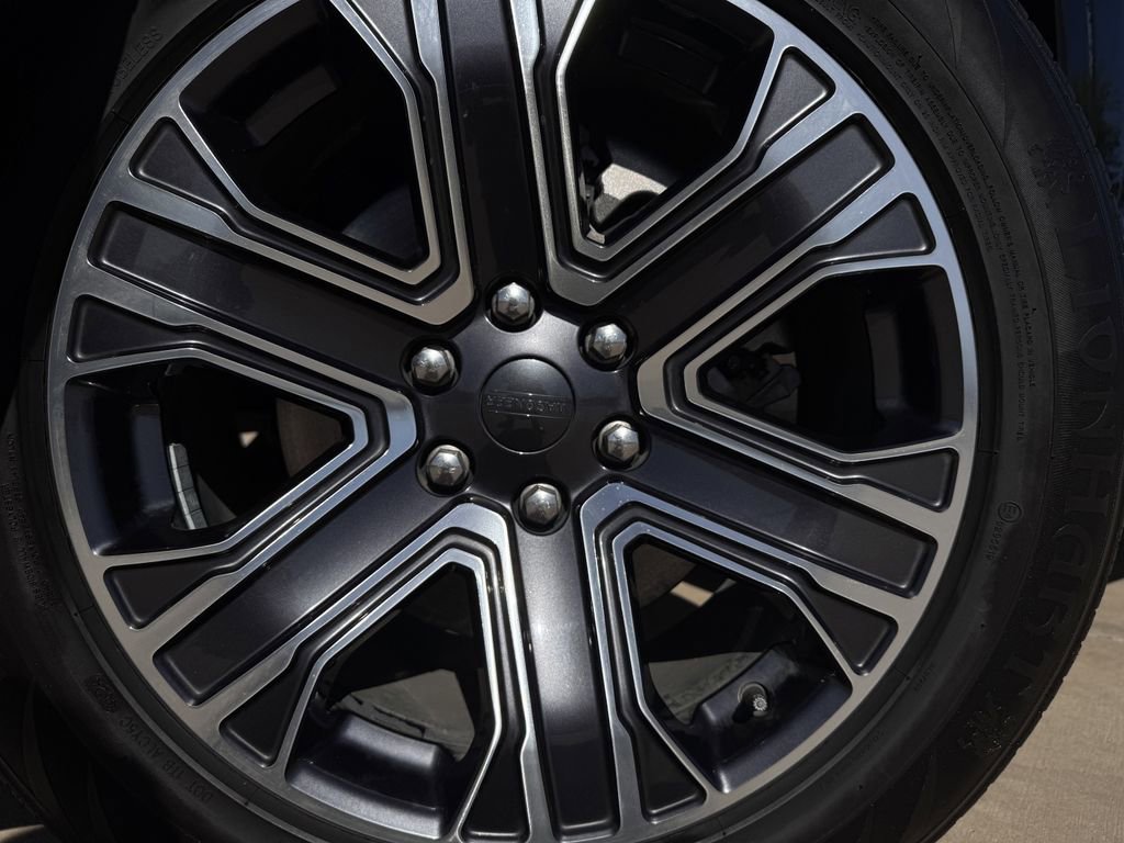 Used 2024 Jeep Wagoneer Series II w/ Flexible Seating Group image 9