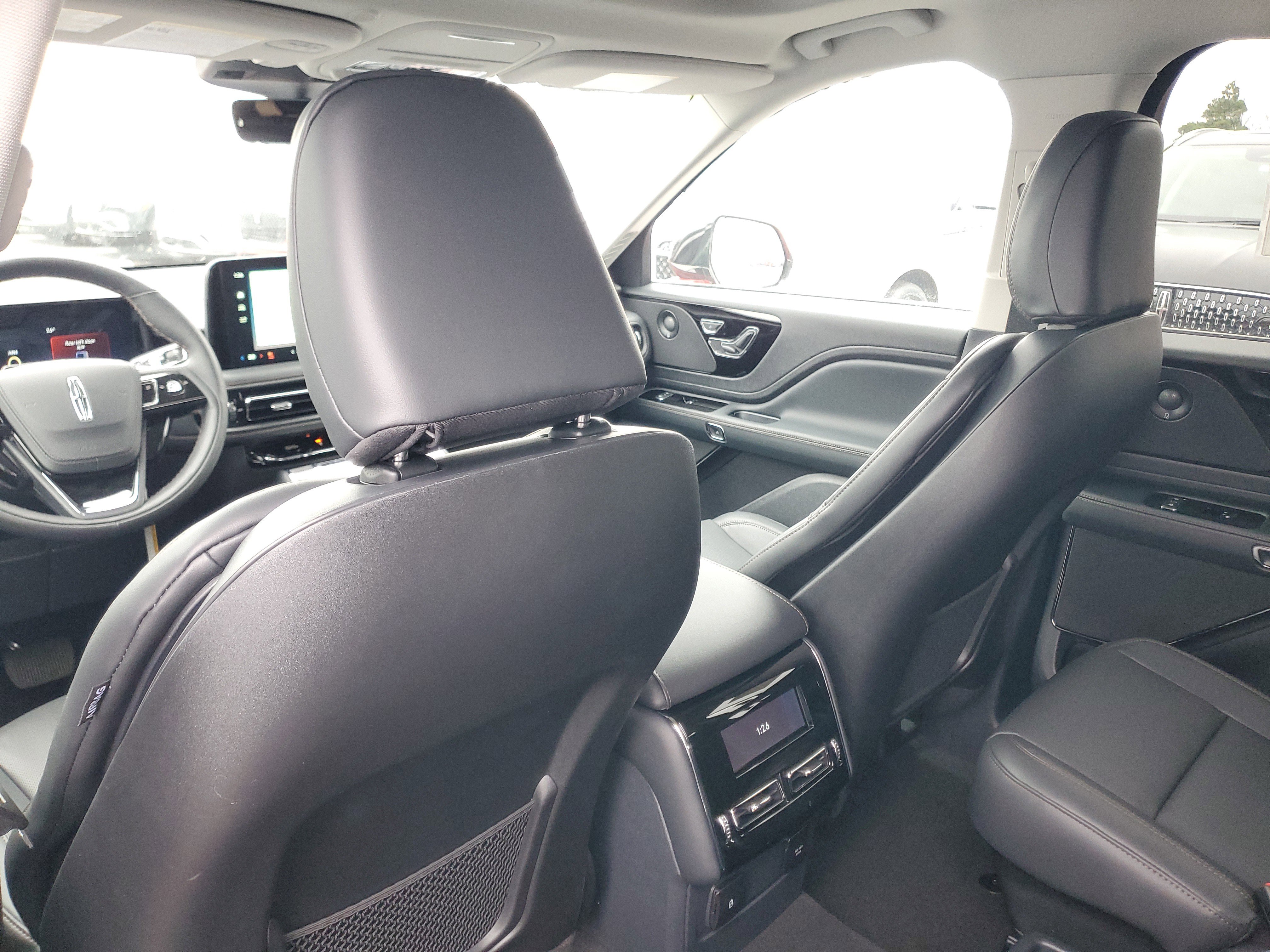 New 2026 Lincoln Aviator AWD image 24