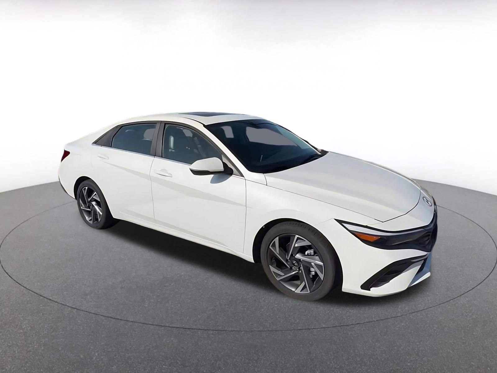 Used 2025 Hyundai Elantra Limited video 2