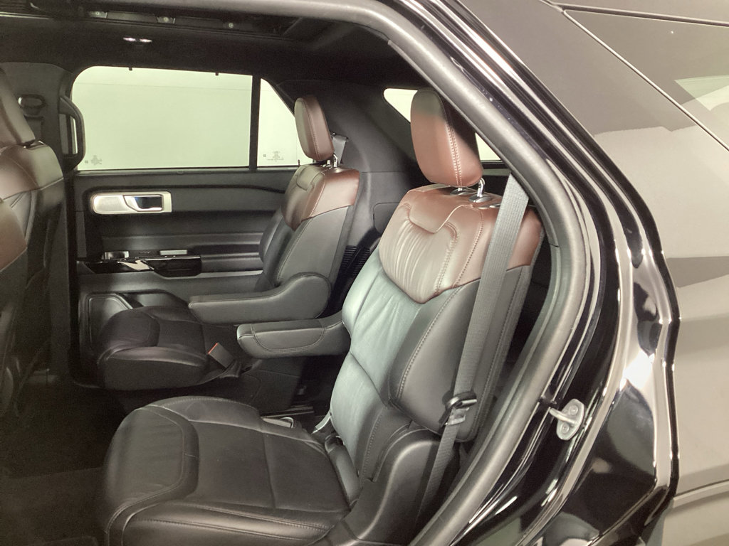Used 2023 Ford Explorer Platinum w/ Technology Package image 26