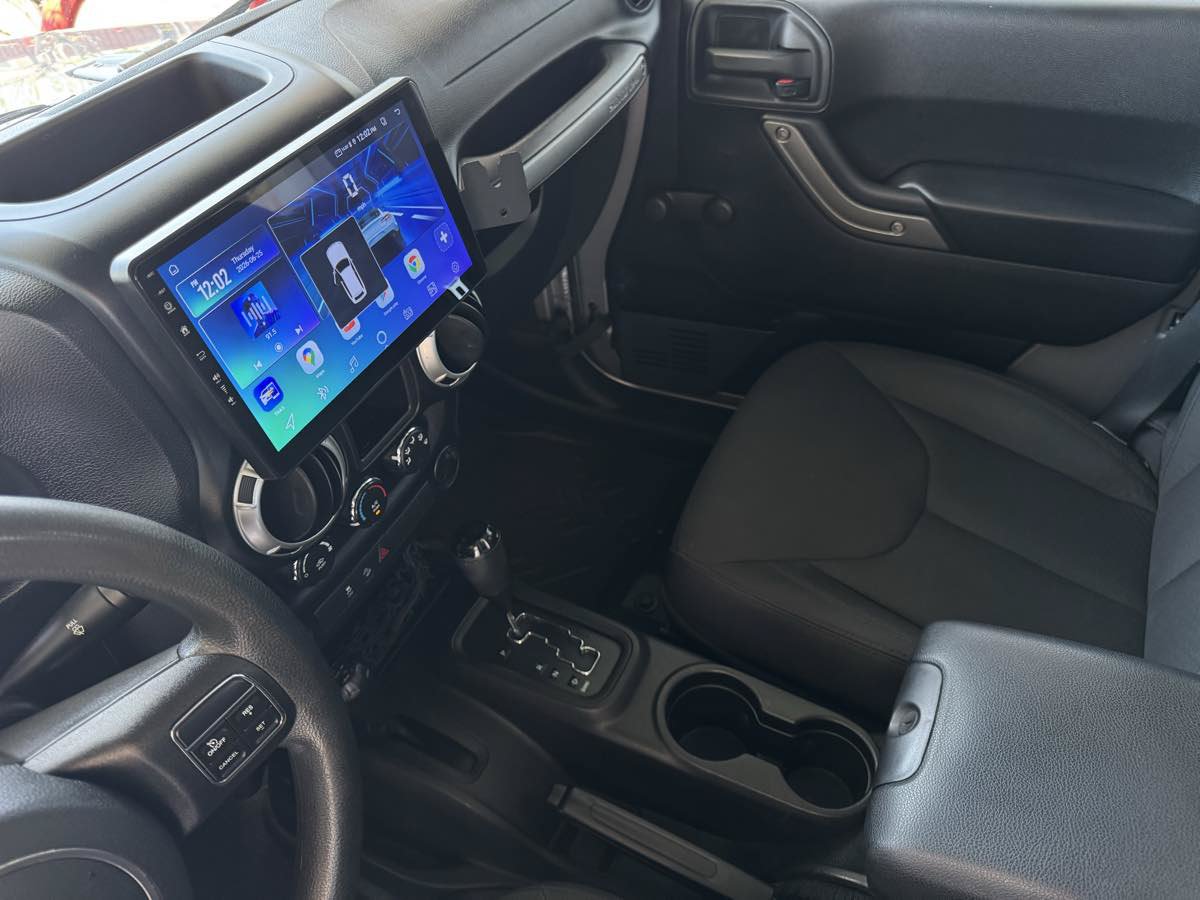 Used 2015 Jeep Wrangler Unlimited Sport AWD/4WD image 15