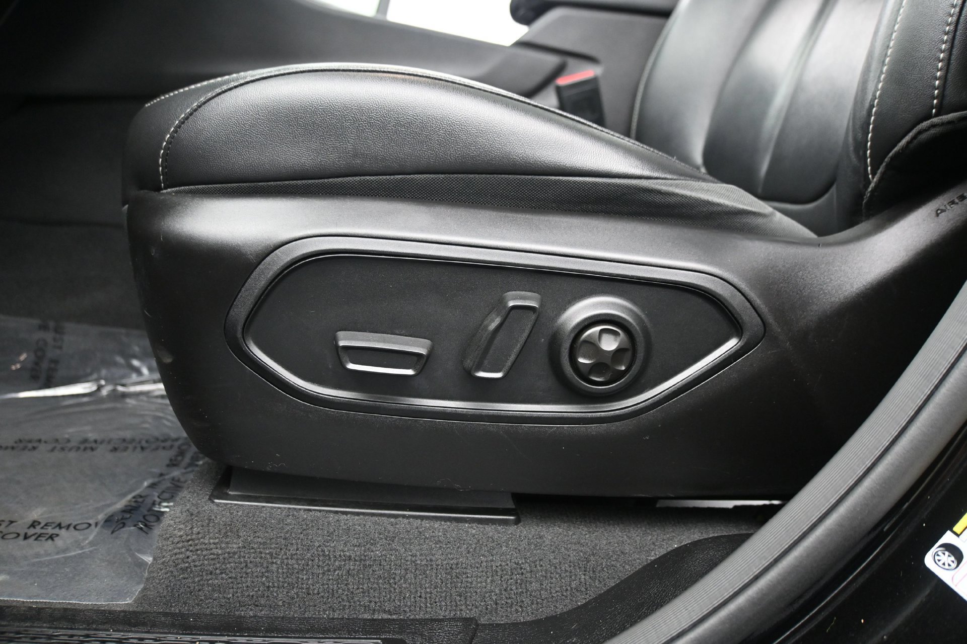 Used 2022 Jeep Grand Cherokee Limited AWD/4WD image 20