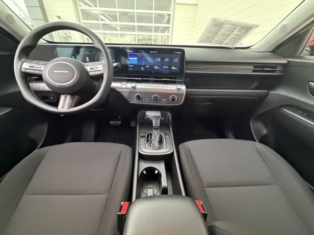 Used 2024 Hyundai Kona SE image 13
