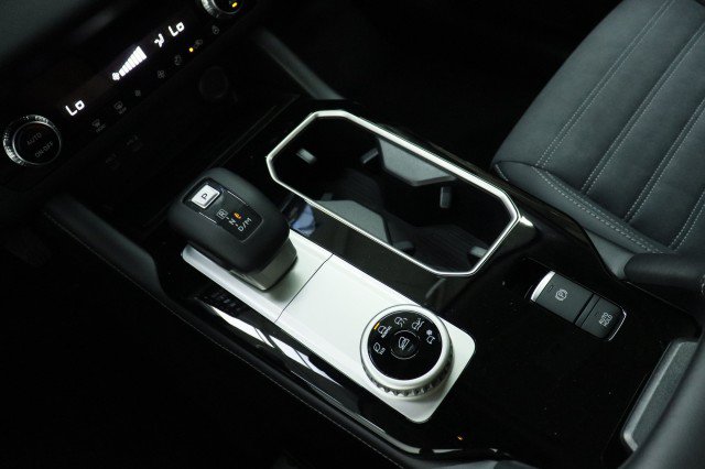 New 2026 Mitsubishi Outlander SE FWD image 14