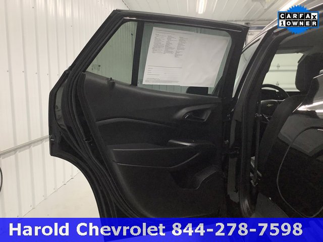 Used 2025 Chevrolet Trax LT w/ LT Convenience Package image 12