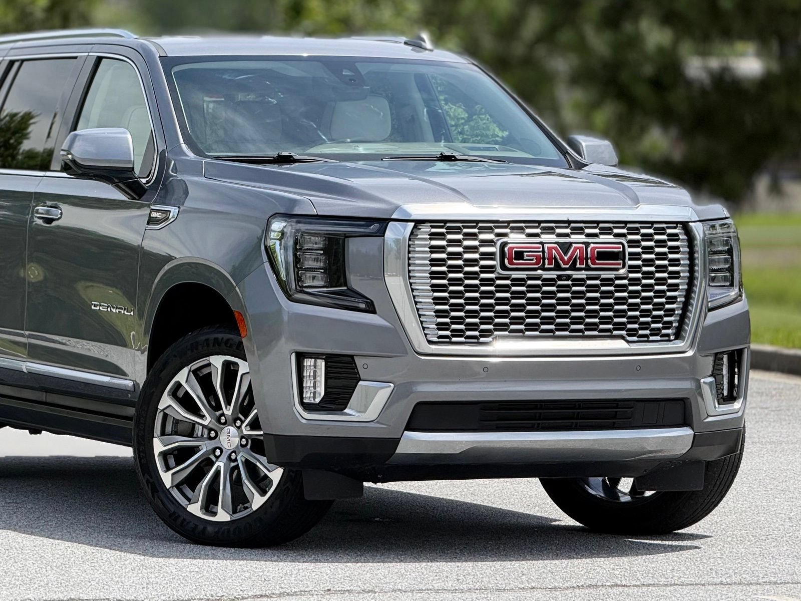 Used 2021 GMC Yukon XL Denali w/ Denali Ultimate Package AWD/4WD image 48