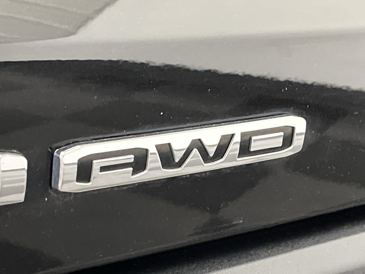 Certified 2025 GMC Terrain Elevation AWD/4WD image 29