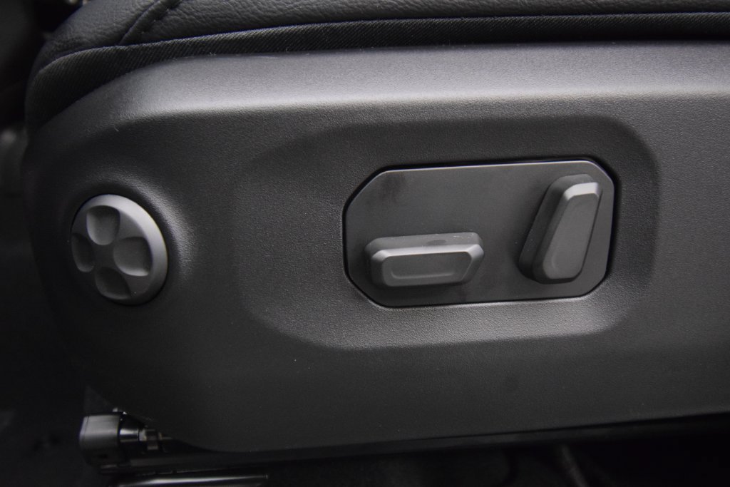 New 2026 Jeep Gladiator Sport AWD/4WD image 38