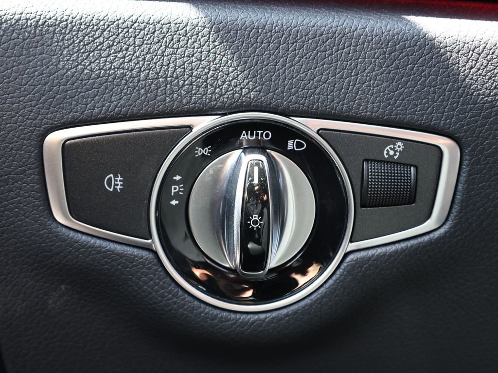 Used 2022 Mercedes-Benz E 350 Sedan w/ Exterior Lighting Package image 37