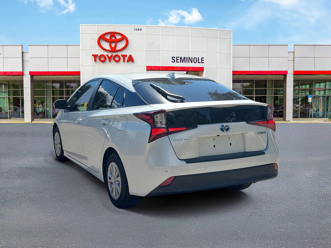 Used 2021 Toyota Prius LE FWD image 4