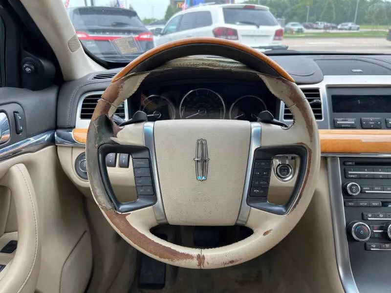 Used 2011 Lincoln MKS FWD image 18
