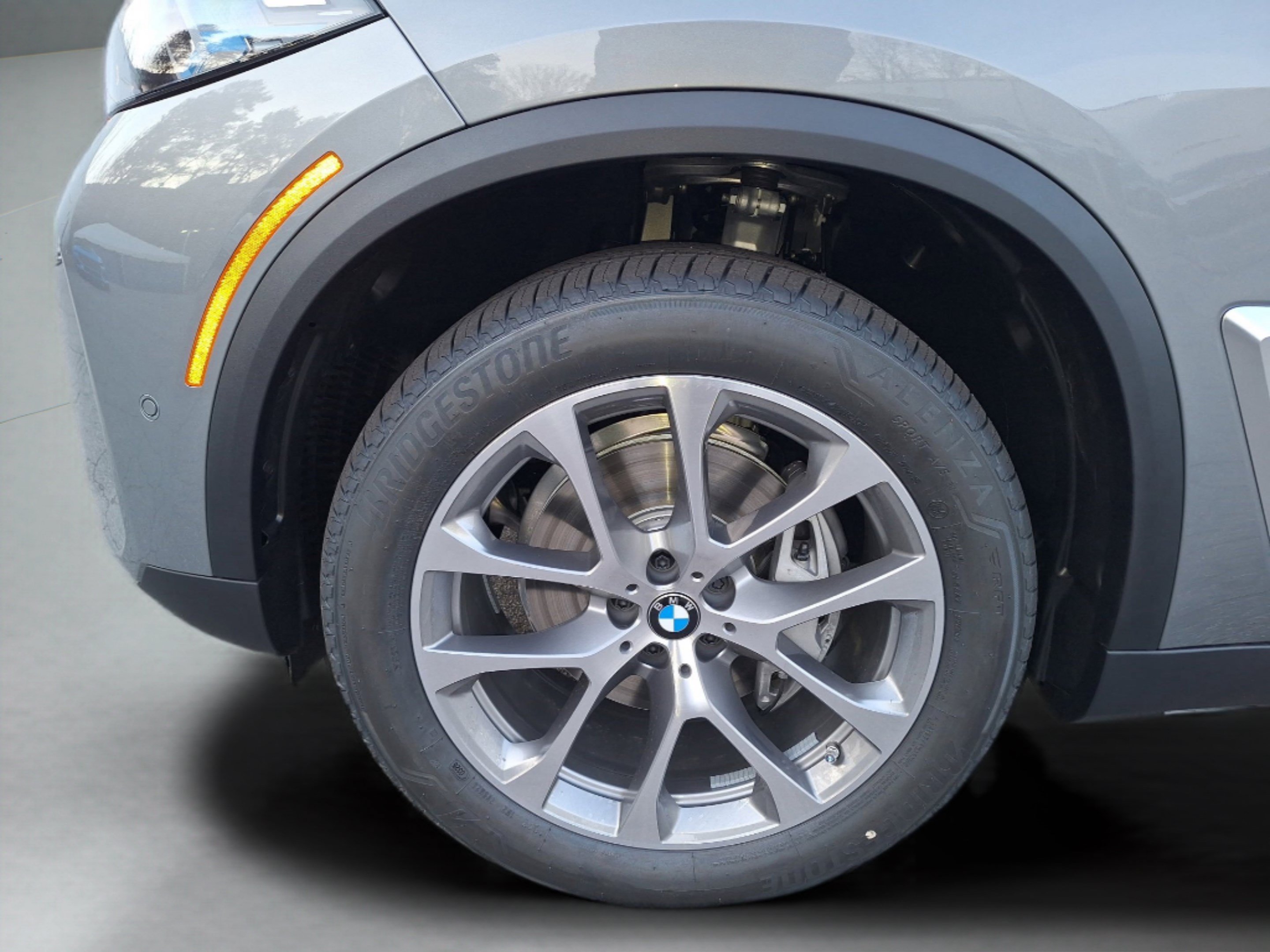 Used 2026 BMW X5 xDrive40i w/ Premium Package AWD/4WD image 25