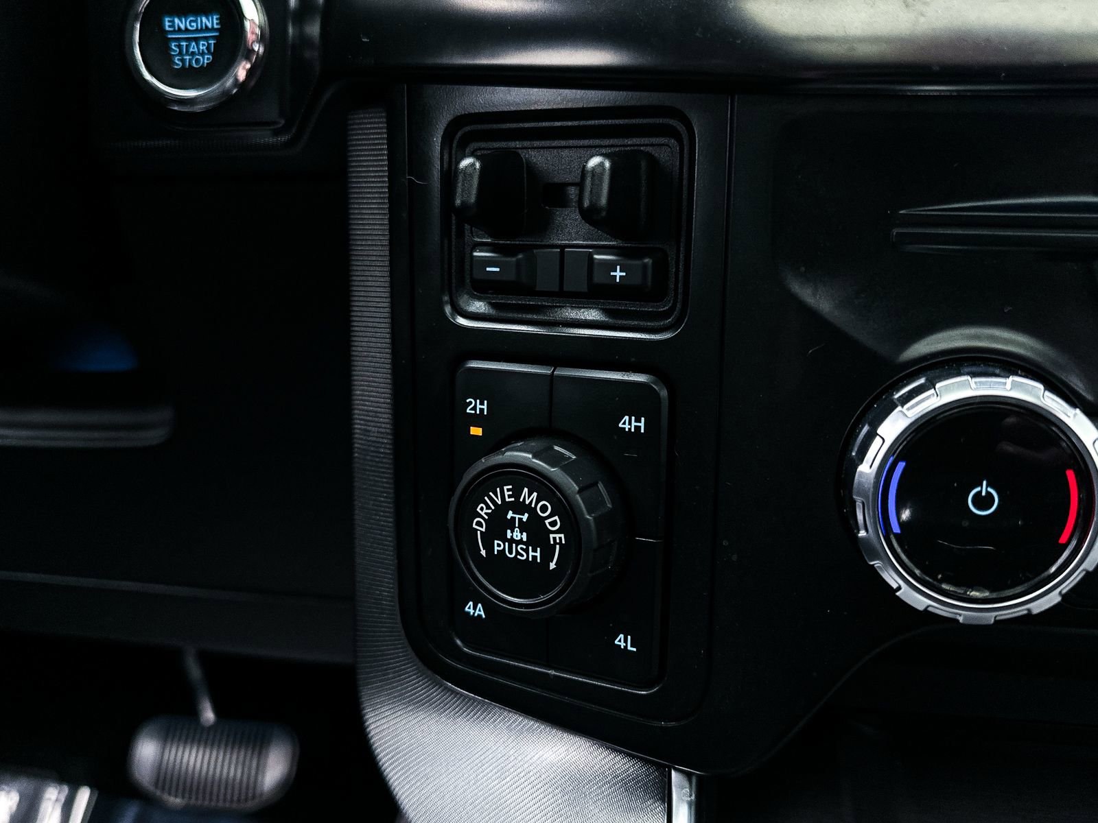 Used 2024 Ford F150 Platinum w/ Equipment Group 702A High image 29