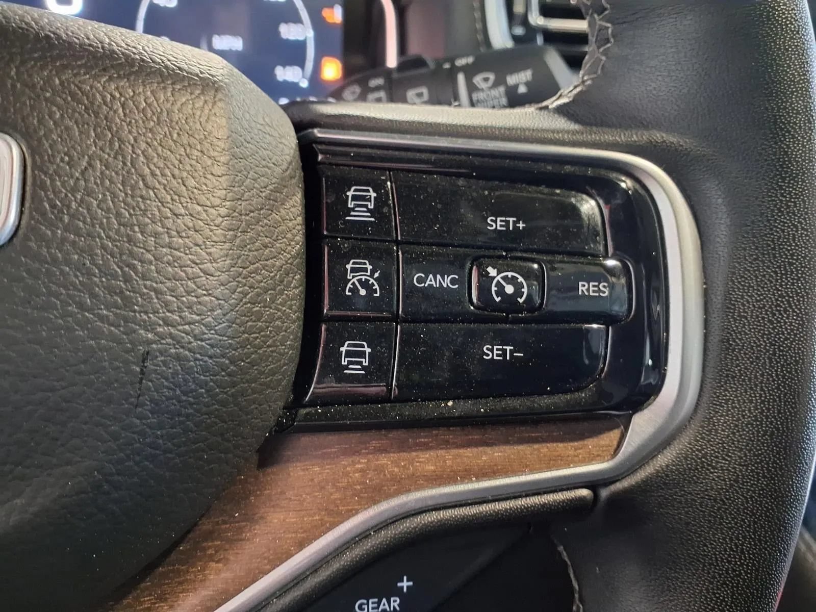 Used 2024 Jeep Grand Wagoneer L 4WD w/ Flexible Seating Group image 30