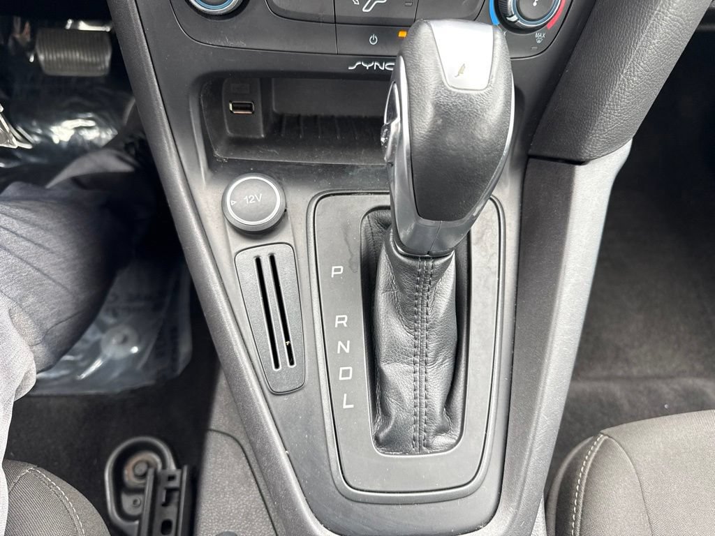 Used 2015 Ford Focus SE FWD image 23