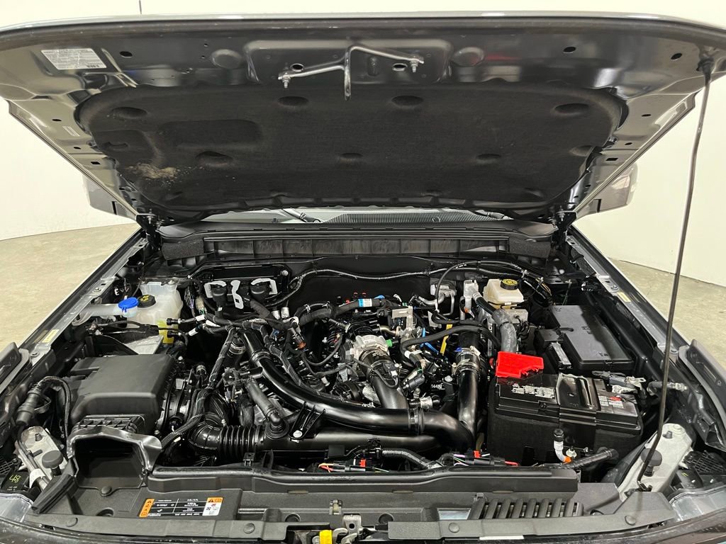 Used 2024 Ford Bronco Outer Banks AWD/4WD image 6