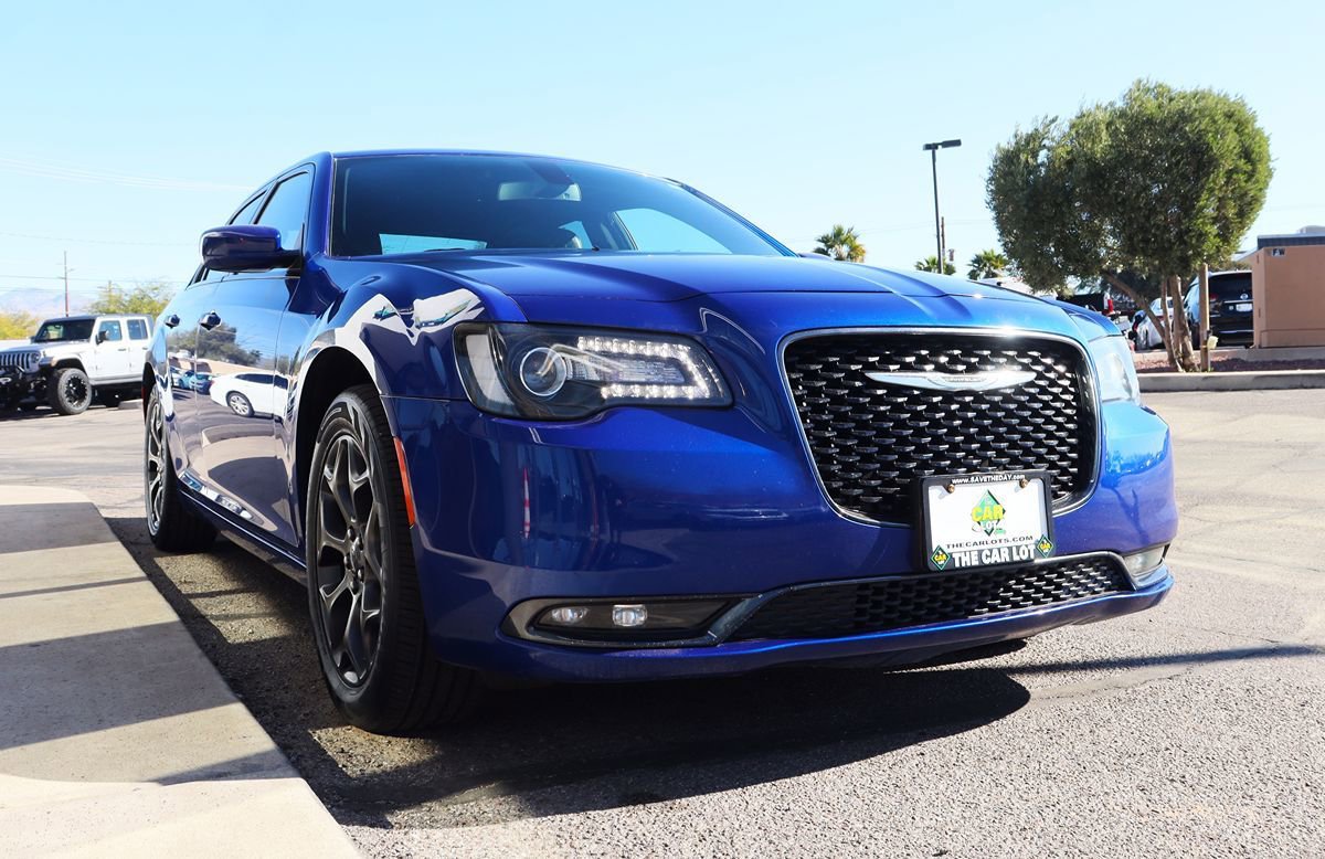 Used 2018 Chrysler 300 S image 18