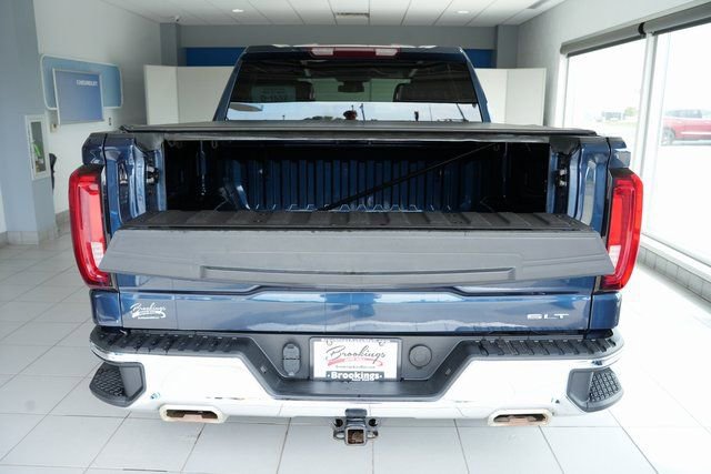 Used 2022 GMC Sierra 1500 SLT w/ X31 Off-Road Package image 8
