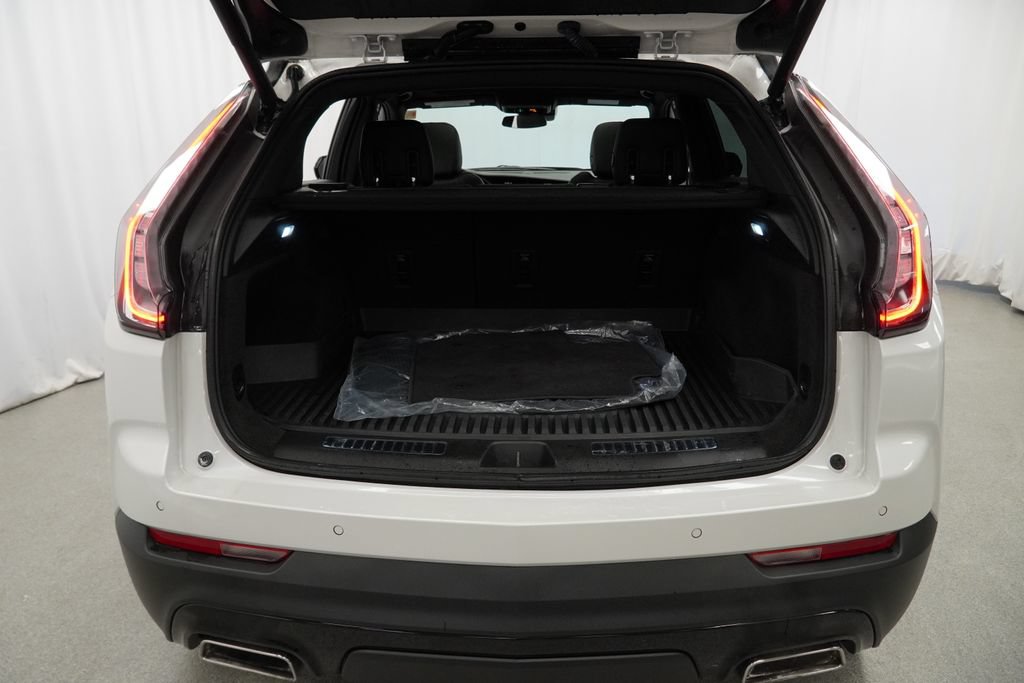 Used 2023 Cadillac XT4 Sport w/ Cold Weather Package AWD/4WD image 29