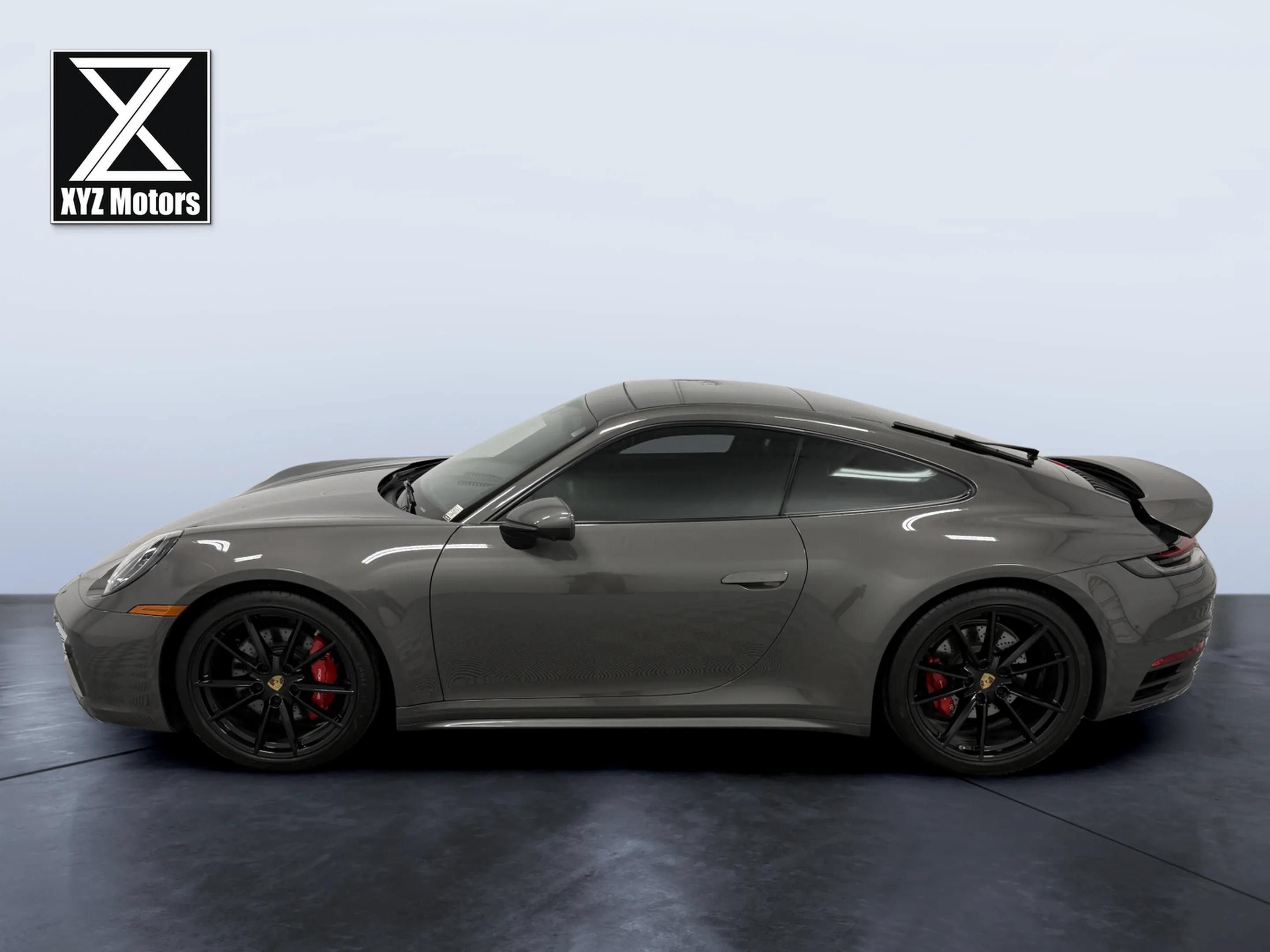 Used 2024 Porsche 911 Carrera 4S AWD/4WD image 3