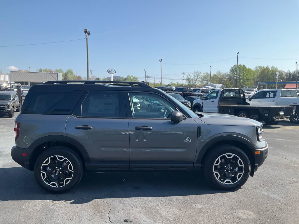 New 2026 Ford Bronco Sport Outer Banks w/ Outer Banks Tech Package+ AWD/4WD image 4
