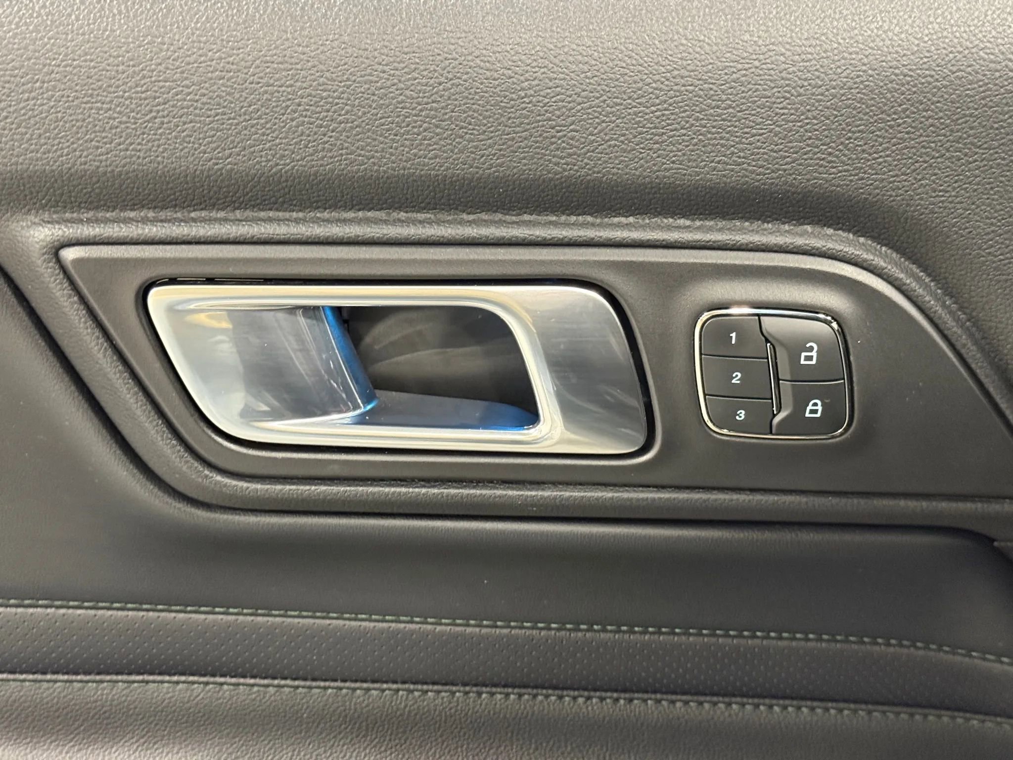 Used 2020 Ford Mustang Bullitt image 13