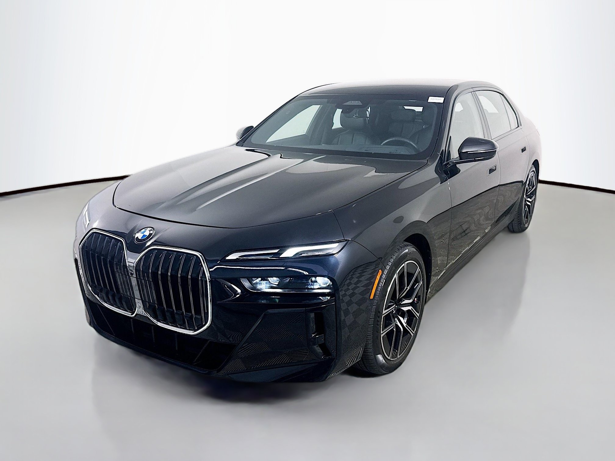 Used 2026 BMW 740i xDrive AWD/4WD image 4