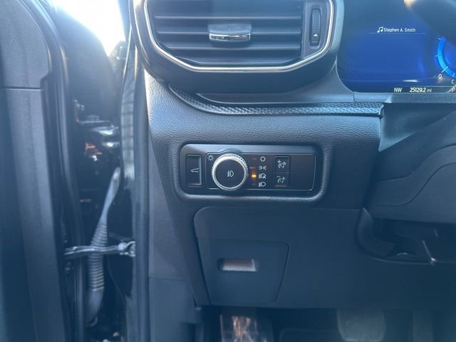 Used 2023 Ford Explorer ST AWD/4WD image 18