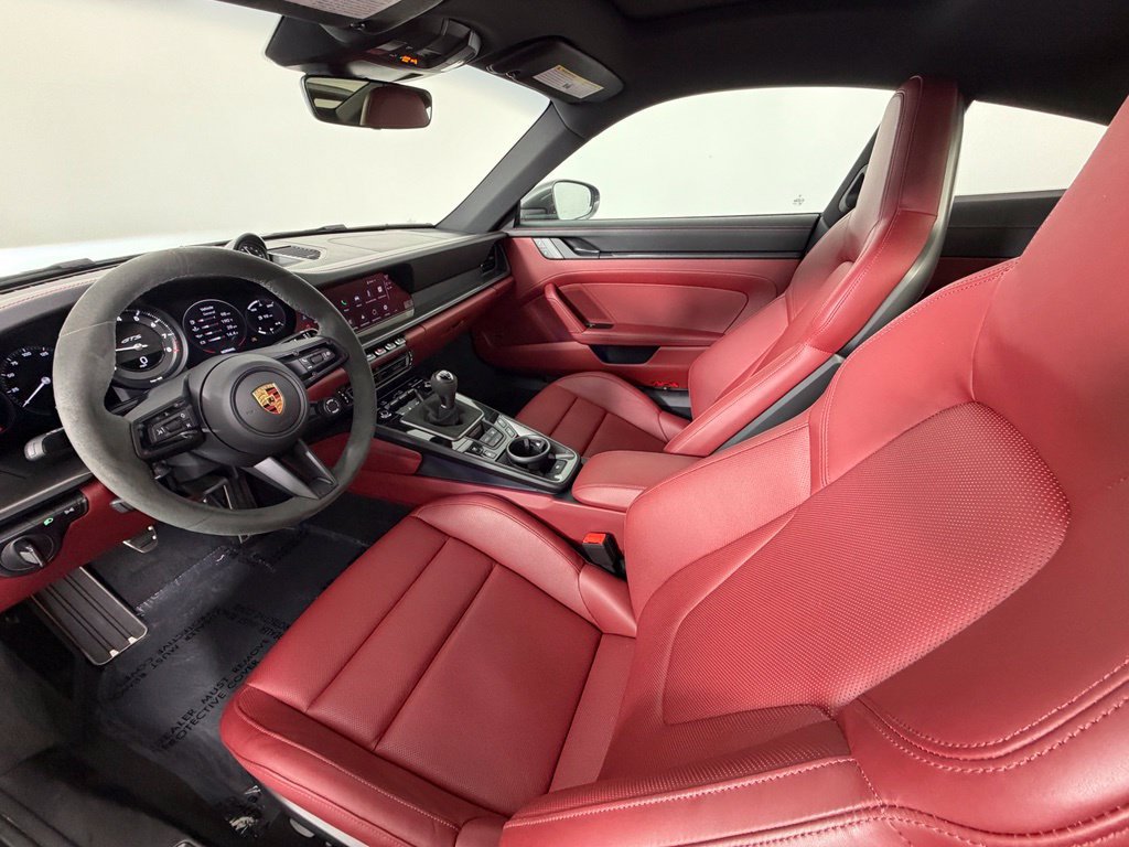Certified 2024 Porsche 911 Carrera GTS RWD image 4