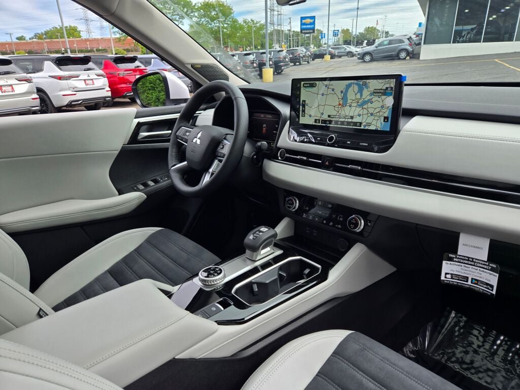 New 2026 Mitsubishi Outlander SE AWD/4WD image 5