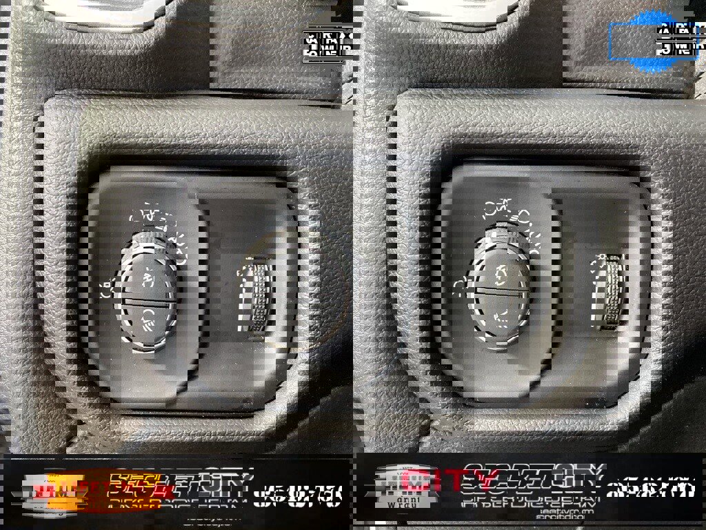 Used 2024 RAM 2500 Big Horn w/ Sport Appearance Package image 14