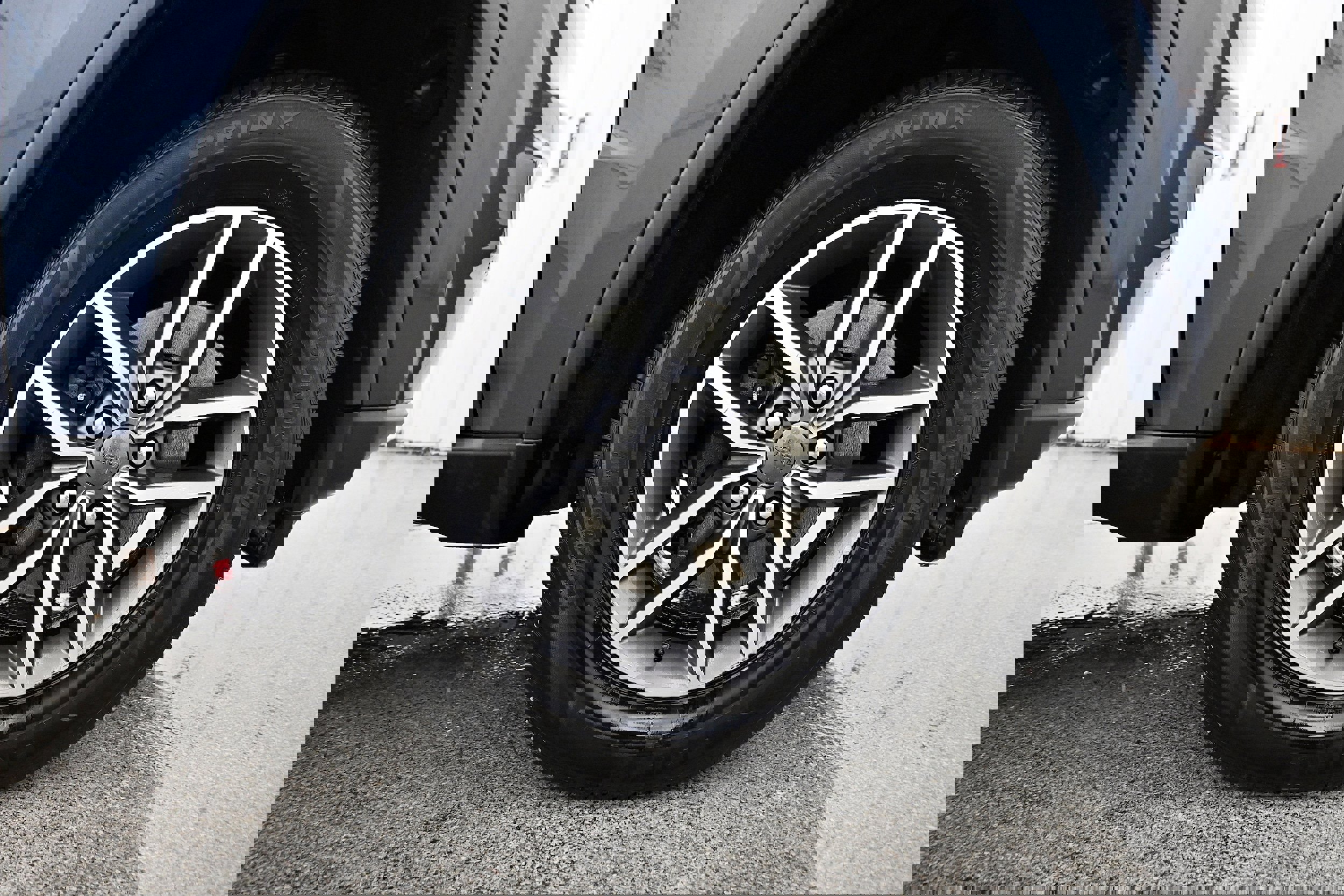 Used 2020 Jeep Grand Cherokee Limited w/ Premium Lighting Group image 36