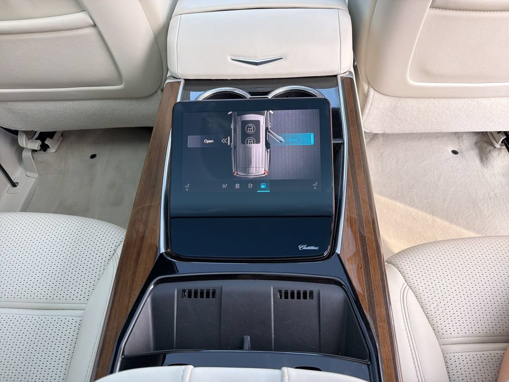 Used 2025 Cadillac Escalade Sport Platinum AWD/4WD image 21
