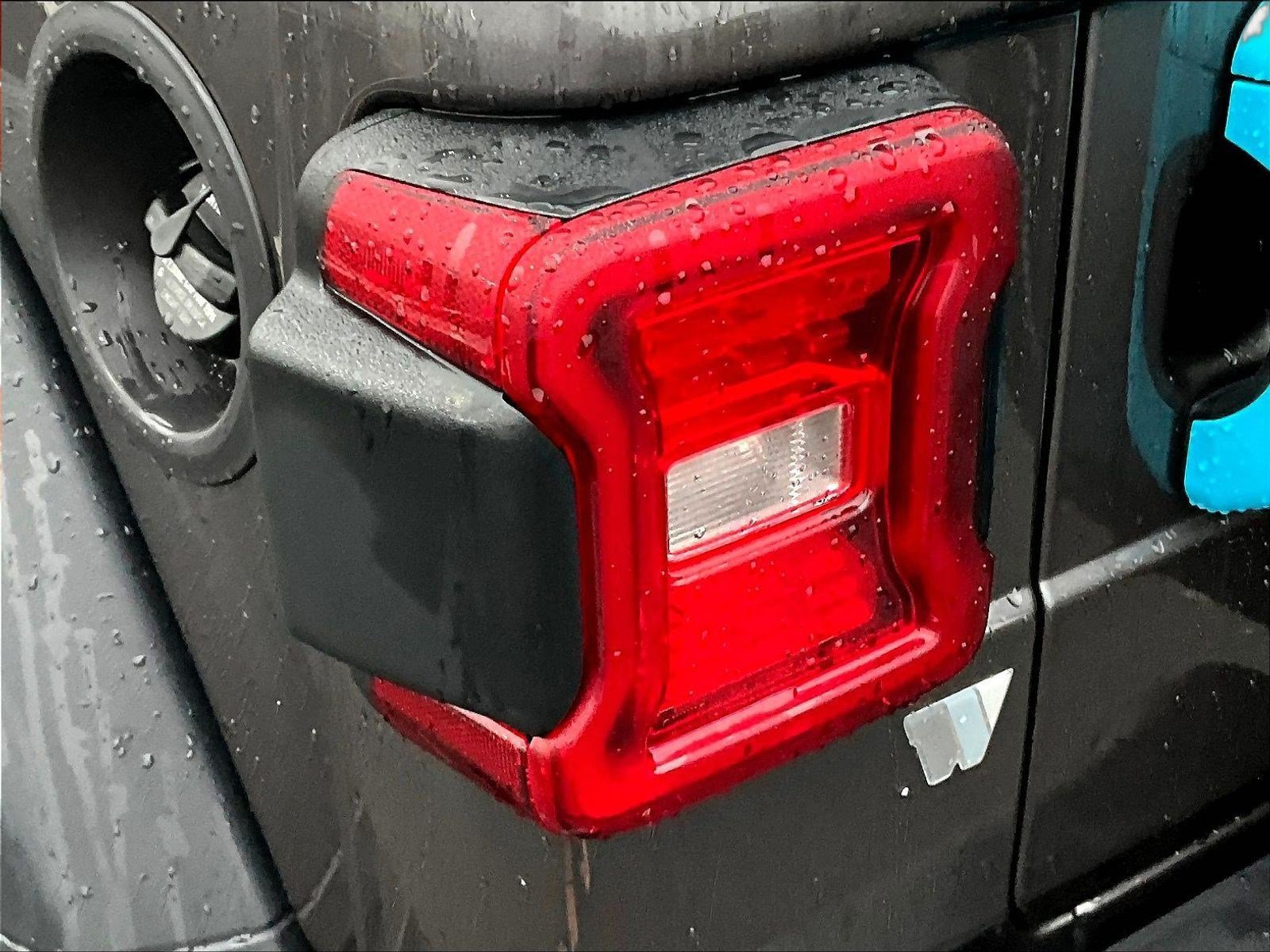 Used 2024 Jeep Wrangler Unlimited Sport AWD/4WD image 23