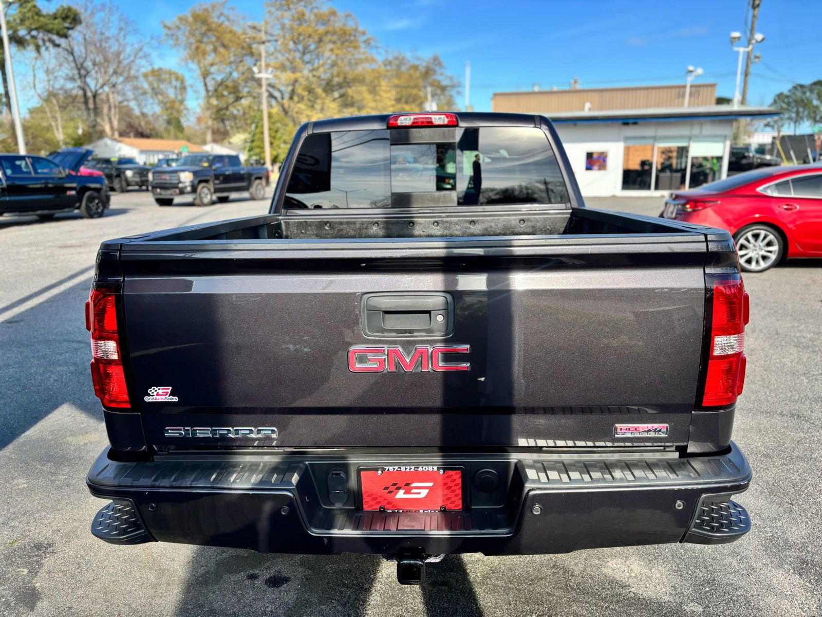 Used 2015 GMC Sierra 1500 SLT w/ All-Terrain Package AWD/4WD image 4