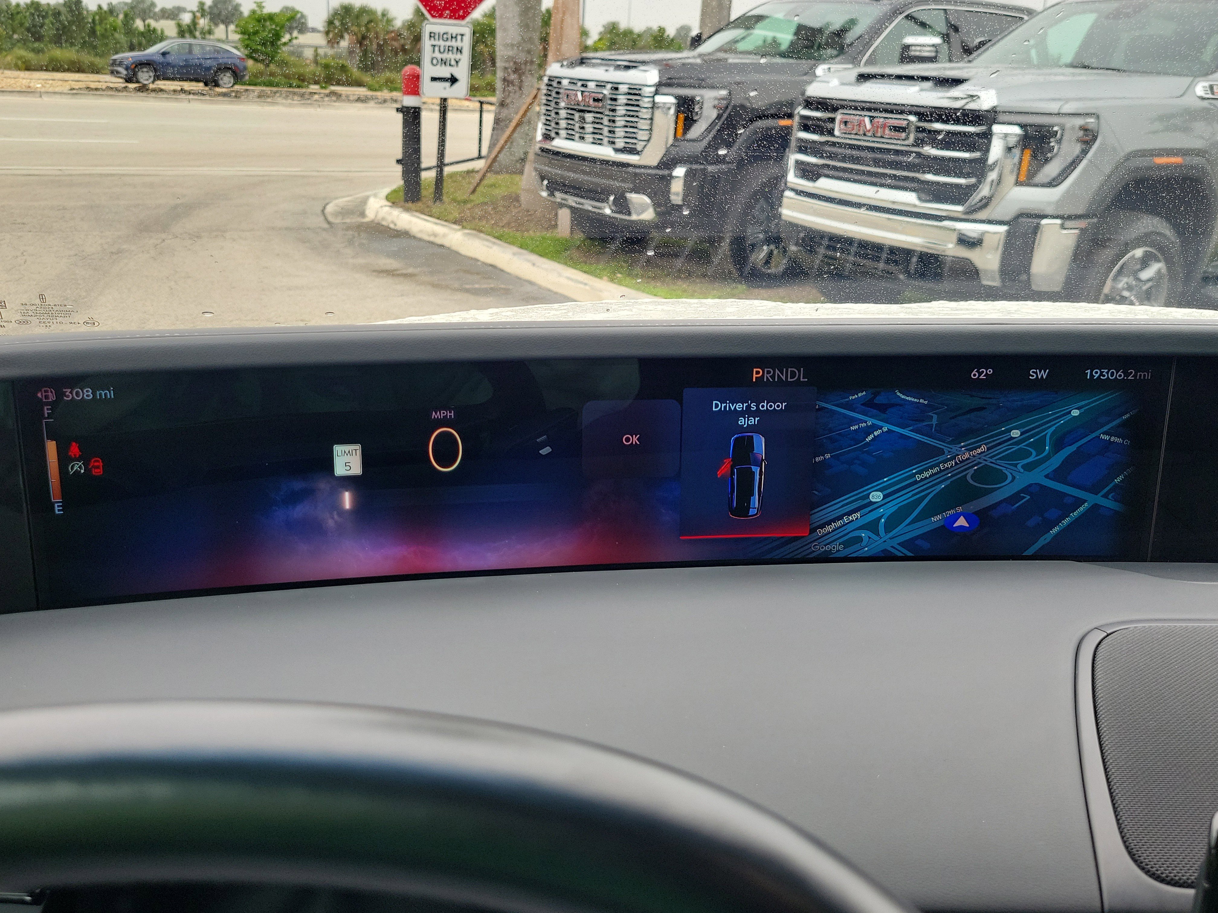 Used 2024 Lincoln Nautilus Premier image 23