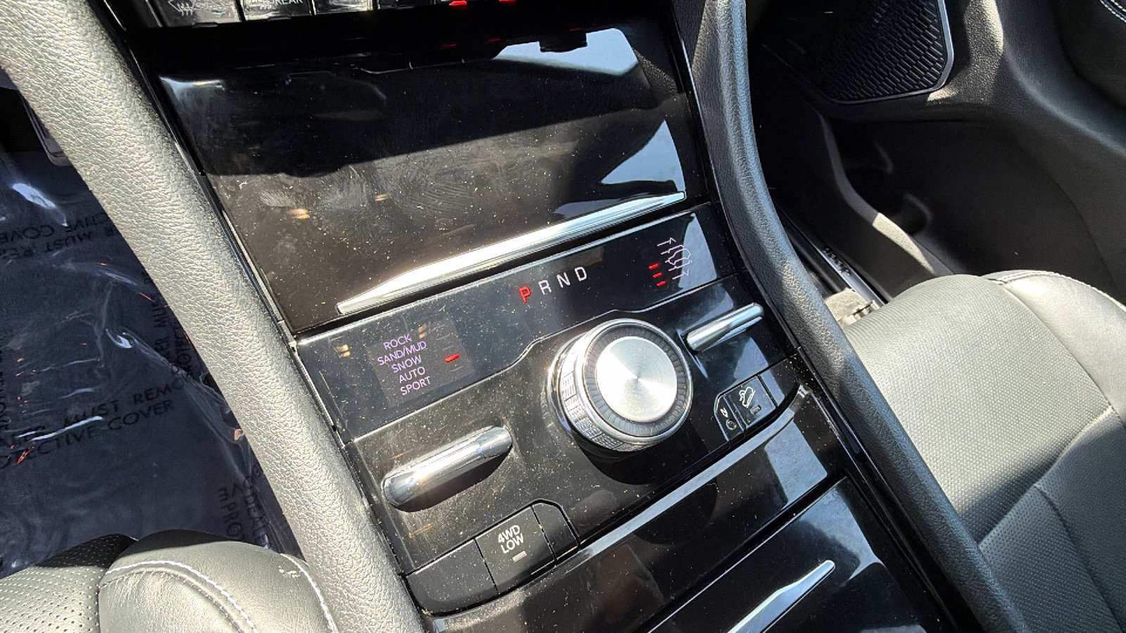 Used 2025 Jeep Grand Cherokee Overland w/ Luxury Tech Group IV AWD/4WD image 31