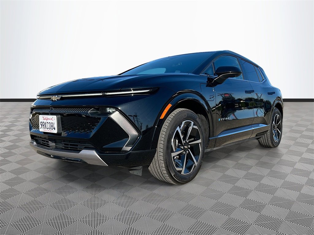 Used 2025 Chevrolet Equinox EV LT w/ Convenience Package image 3