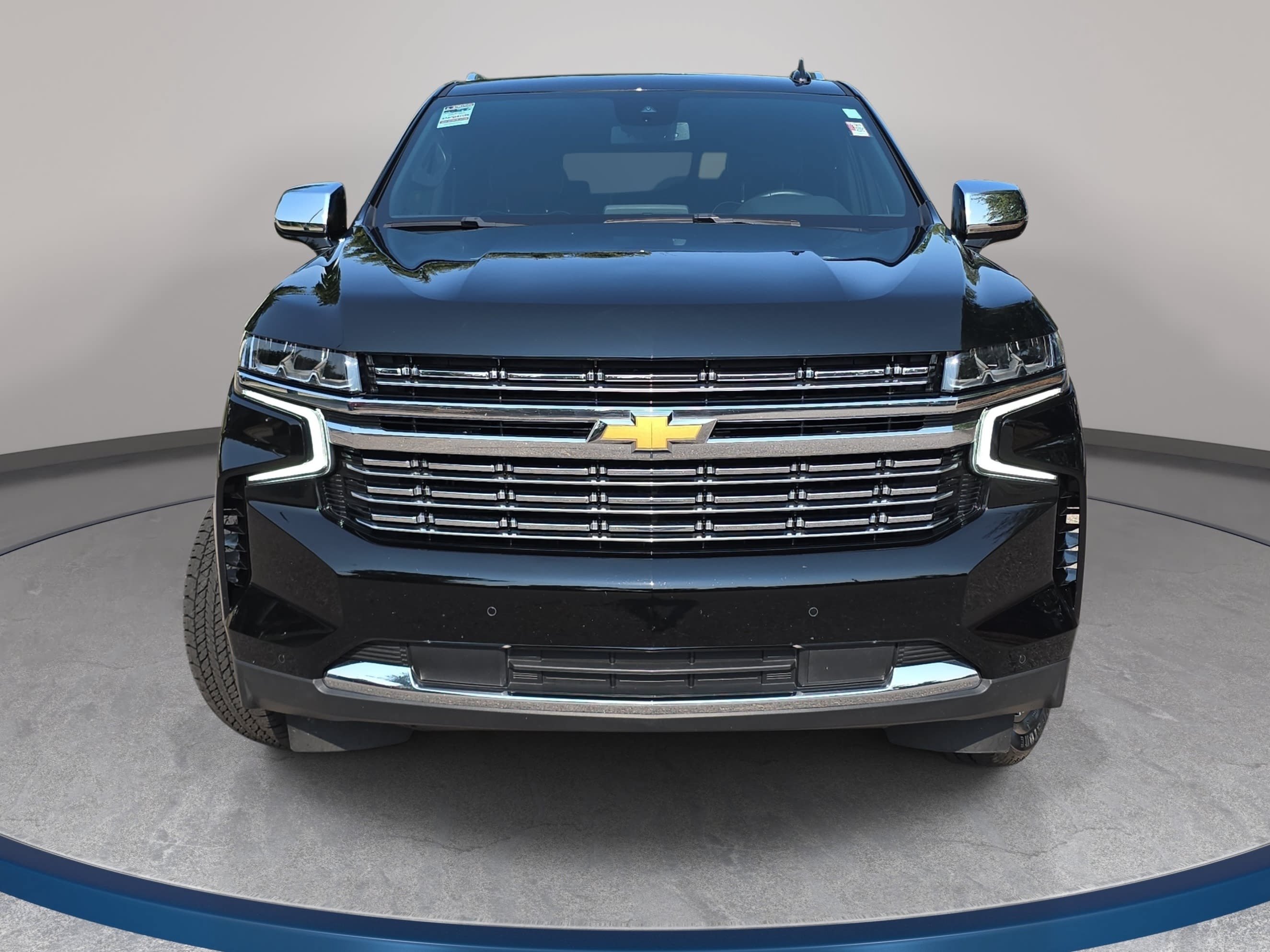 Used 2024 Chevrolet Tahoe Premier AWD/4WD image 2